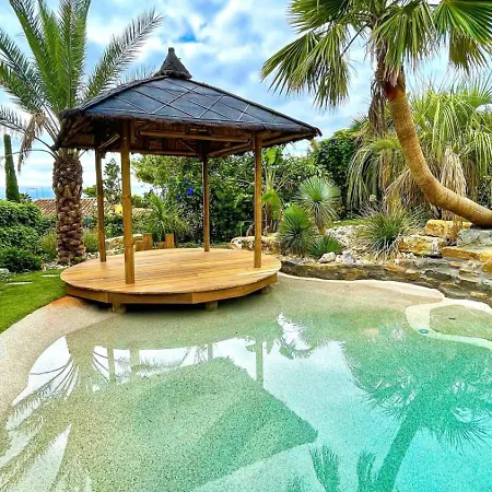 Halo Lagoon Pool & Exclusive Seaside Getaway Агд