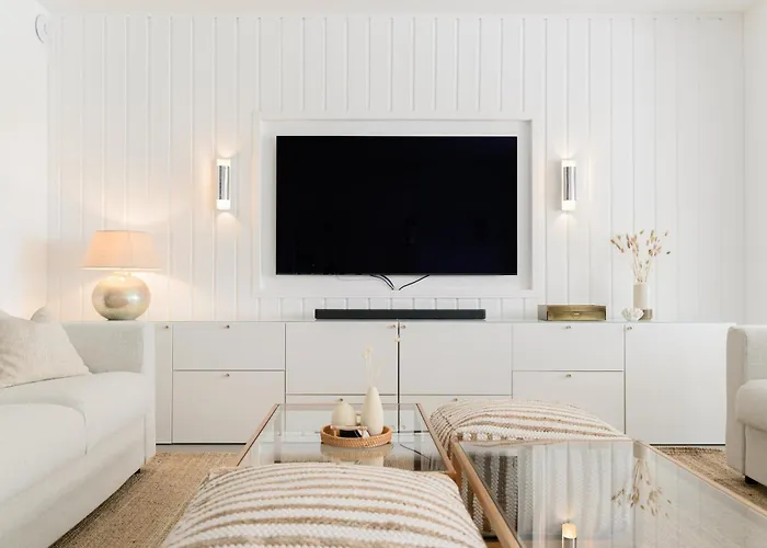 빌라 Halo Lagoon Pool And Breathtaking Views 아그