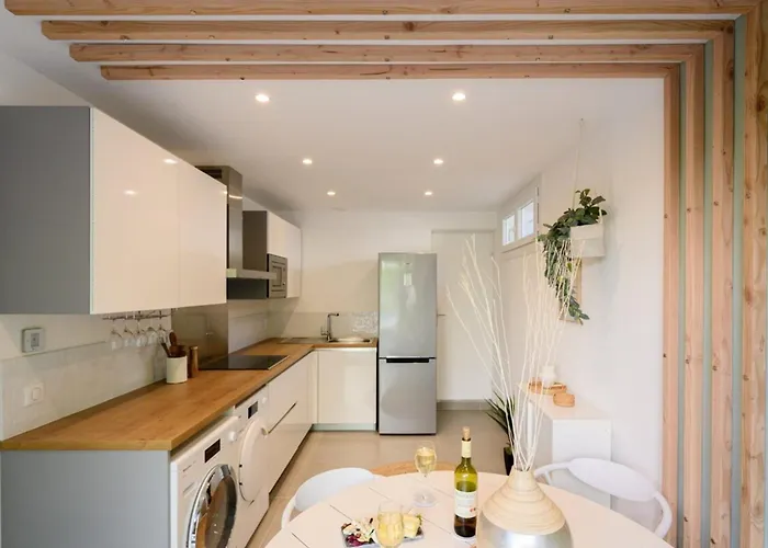 Halo Lagoon Pool And Breathtaking Views