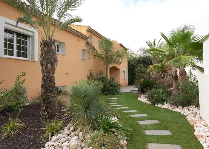 Villa Halo Lagoon Pool & Exclusive Seaside Getaway Agde