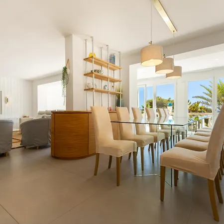 Halo Lagoon Pool & Exclusive Seaside Getaway וילה *