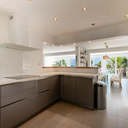 וילה Halo Lagoon Pool & Exclusive Seaside Getaway
