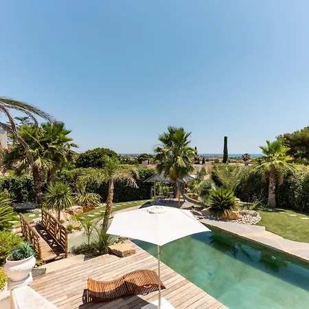 Halo Lagoon Pool & Exclusive Seaside Getaway