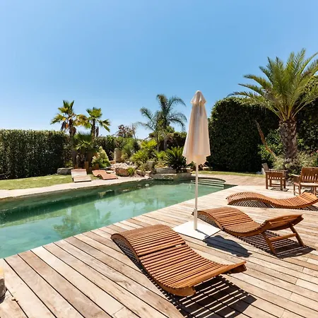 Halo Lagoon Pool & Exclusive Seaside Getaway וילה
