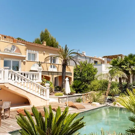 Halo Lagoon Pool & Exclusive Seaside Getaway וילה