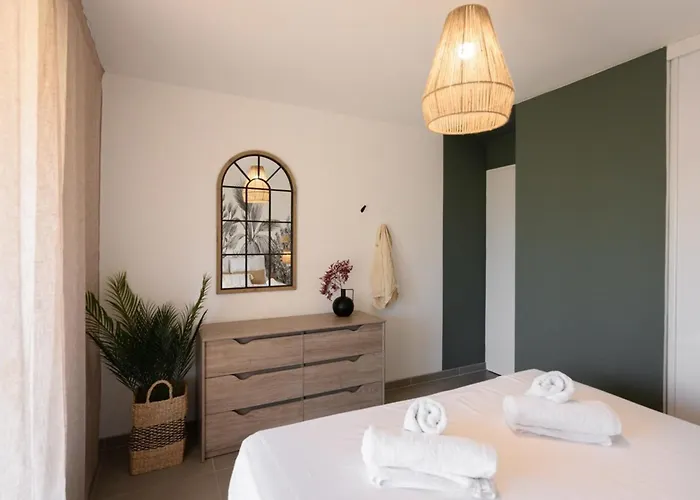 Villa Halo Lagoon Pool & Exclusive Seaside Getaway